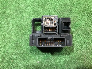 กล่องควบคุมกระจกมองข้าง SUBARU LEGACY OEM 83002AG040 BP5 2004 EJ20X AT