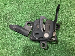 กลอนล็อกฝากระโปรงหน้า 57310AG000 SUBARU LEGACY