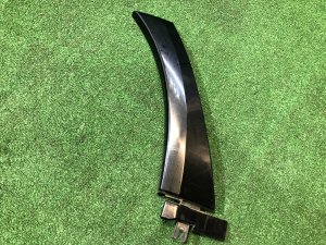 Накладка на крыло правая 91021AG000VW, 91021AG002VW SUBARU LEGACY