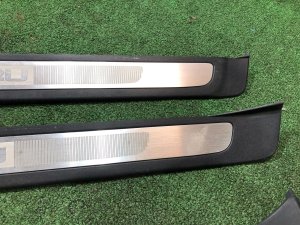 Frisos das embaladeiras SUBARU LEGACY OEM 94060AG070, 94060AG080, 94061AG080, 94061AG090 BP5 2004 BLACK 32J