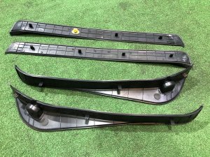 Frisos das embaladeiras SUBARU LEGACY OEM 94060AG070, 94060AG080, 94061AG080, 94061AG090 BP5 2004 BLACK 32J