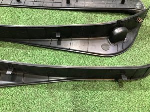 Frisos das embaladeiras SUBARU LEGACY OEM 94060AG070, 94060AG080, 94061AG080, 94061AG090 BP5 2004 BLACK 32J