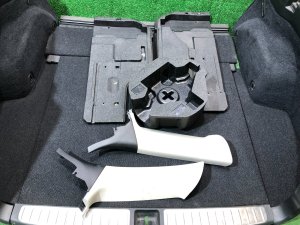 Tapizado del maletero SUBARU LEGACY OEM 94027AG140JC, 94027AG130JC, 95066AG020JC, 95073AG010JC BP5 2004 BLACK 32J