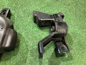 Engine mounts SUBARU LEGACY OEM 41022AG110, 41022AG120 BP5 2004 EJ20X AT