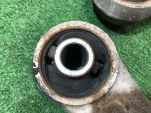 Brazos de suspensión delanteros SUBARU LEGACY OEM 20202AG110, 20202AG110 BP5 2004 EJ20X AT