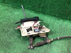 Selector de cambio automático SUBARU LEGACY OEM 35180AG000 BP5 2004