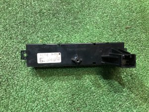 Reloj y ordenador de a bordo SUBARU LEGACY OEM 85201AG010 BP5 2004 EJ20X AT
