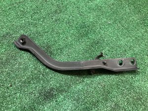 Soporte del intercooler SUBARU LEGACY OEM 21885AA260 BP5 2004