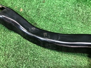 右ヘッドライトブラケット SUBARU LEGACY OEM 57707AG060 BP5 2004 BLACK 32J