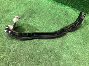 右ヘッドライトブラケット SUBARU LEGACY OEM 57707AG060 BP5 2004 BLACK 32J