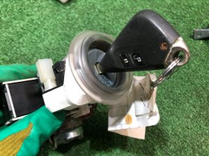 Cerradura de contacto комплект SUBARU LEGACY OEM 57491AG131 BP5 2004 BLACK 32J