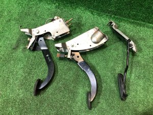 踏板 комплект SUBARU LEGACY OEM 36015AE010, 36013AE070, 36011AE000 BE5 1999 BLACK 47A, 88H
