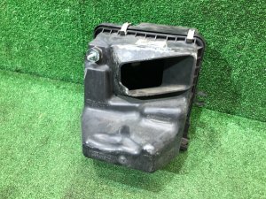 Корпус воздушного фильтра 46052AJ010, 46052AJ020 SUBARU LEGACY