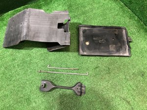 Крепление аккумулятора 82182AG001, 82123SA003, 82161AG011, 82122AJ001 SUBARU LEGACY