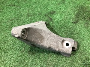 Крепления акпп SUBARU LEGACY OEM 30450AA021, 30450AA031 BR9 BRG BRM 2011