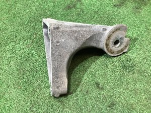 Крепления акпп SUBARU LEGACY OEM 30450AA021, 30450AA031 BR9 BRG BRM 2011