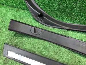 门槛饰条 SUBARU LEGACY OEM 94060AJ071, 94061AJ020, 94061AJ030 BR9 BRG BRM 2011 White Pearl 37J