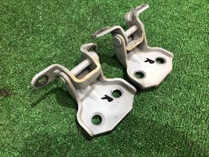 右前门铰链 SUBARU LEGACY OEM 60079AG000, 60079AG010 BR9 BRG BRM 2011 White Pearl 37J