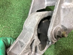 Engine mounts SUBARU LEGACY OEM 41022AJ111, 41022AJ030 BR9 BRG BRM 2011 EJ255