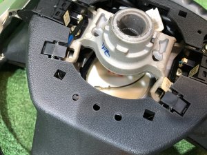 Volante DAMD SUBARU LEGACY OEM 34312AJ010VH BR9 BRG BRM 2011 White Pearl 37J