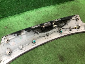 バックドアガーニッシュ SUBARU LEGACY OEM 91119AJ080WU BR9 2011 White Pearl 37J