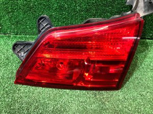 尾门尾灯 правый SUBARU LEGACY OEM 84912AJ231 BR9 2011