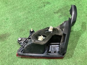 Piloto del portón trasero левый SUBARU LEGACY OEM 84912AJ240 BR9 2011