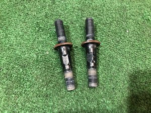 Болты передних рычагов 21067GA050 SUBARU LEGACY