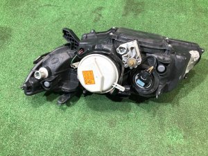 右ヘッドライト SUBARU LEGACY OEM 84001AG340 BP5 2007