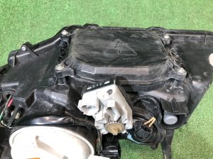 右ヘッドライト SUBARU LEGACY OEM 84001AG340 BP5 2007