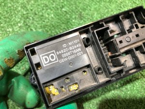 Window control module DAIHATSU TANTO OEM 84820-B2440 LA600S 2017 KF
