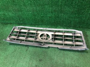 Rejilla del radiador TOYOTA LAND CRUISER 100 OEM 53111-60340 J100