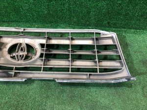 Rejilla del radiador TOYOTA LAND CRUISER 100 OEM 53111-60340 J100
