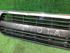 Решетка радиатора LAND CRUISER 80 до рест 1990-1994г TOYOTA LAND CRUISER OEM 53111-60060, 53111-60100 J80