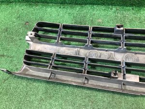 Решетка радиатора LAND CRUISER 80 до рест 1990-1994г TOYOTA LAND CRUISER OEM 53111-60060, 53111-60100 J80