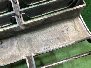 Решетка радиатора LAND CRUISER 80 до рест 1990-1994г TOYOTA LAND CRUISER OEM 53111-60060, 53111-60100 J80
