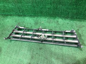 中网 2й рестайлинг 2005-2007г TOYOTA LAND CRUISER OEM 53101-60260, 53101-60967 J100