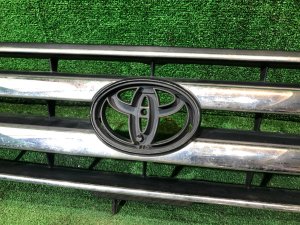 中网 2й рестайлинг 2005-2007г TOYOTA LAND CRUISER 100 OEM 53101-60260, 53101-60967 J100