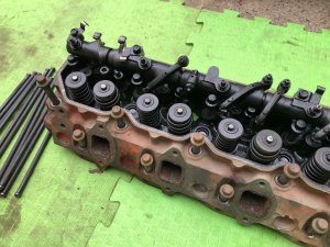 Cabeça do motor esquerda с коромыслом! ISUZU GIGA OEM 1-11110-833-0 CXZ82K1D 2007 12PE1