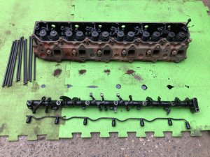 Cabeça do motor esquerda с коромыслом! ISUZU GIGA OEM 1-11110-833-0 CXZ82K1D 2007 12PE1