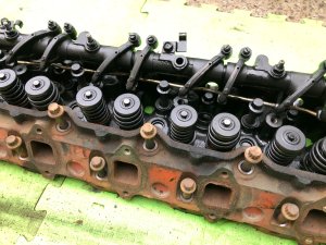 Culata derecha с коромыслом! ISUZU GIGA OEM 1-11110-834-0 CXZ82K1D 2007 12PE1