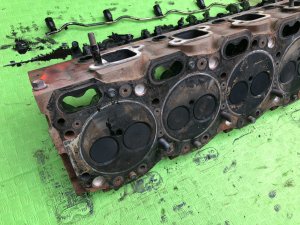 Culata derecha с коромыслом! ISUZU GIGA OEM 1-11110-834-0 CXZ82K1D 2007 12PE1