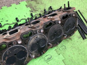 Culata derecha с коромыслом! ISUZU GIGA OEM 1-11110-834-0 CXZ82K1D 2007 12PE1