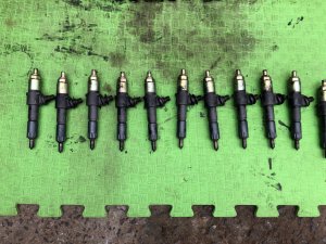 หัวฉีด +стаканы ISUZU GIGA OEM 1-15300-406-0, 105118-8090 CXZ82K1D 2007 12PE1