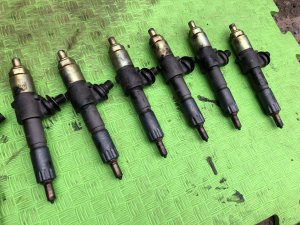 หัวฉีด +стаканы ISUZU GIGA OEM 1-15300-406-0, 105118-8090 CXZ82K1D 2007 12PE1