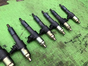หัวฉีด +стаканы ISUZU GIGA OEM 1-15300-406-0, 105118-8090 CXZ82K1D 2007 12PE1