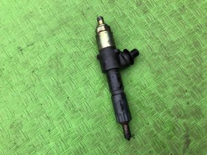 หัวฉีด +стаканы ISUZU GIGA OEM 1-15300-406-0, 105118-8090 CXZ82K1D 2007 12PE1