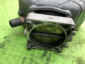 ลิ้นปีกผีเสื้อ с резонатором ISUZU GIGA OEM 1-14210-184-1, 1-14230-143-0, 1-14230-152-0 CXZ82K1D 2007 12PE1
