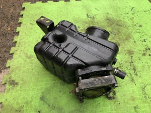 ลิ้นปีกผีเสื้อ с резонатором 1-14210-184-1, 1-14230-143-0, 1-14230-152-0 ISUZU GIGA