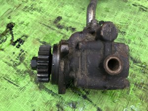 パワステポンプ ISUZU GIGA OEM 1-19500-512-0, 1-19500-561-2 CXZ82K1D 2007 12PE1